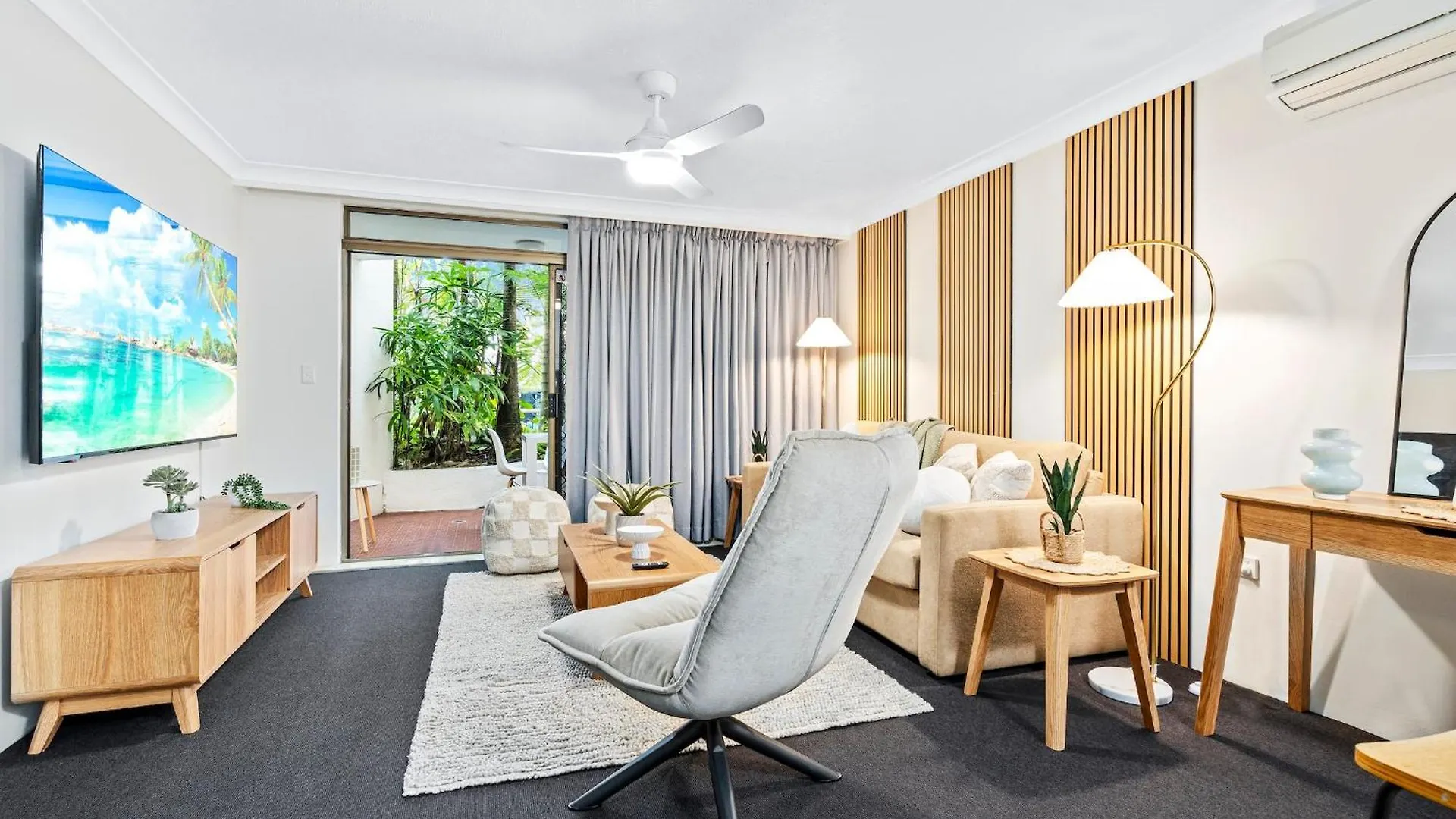 Apartment Surfers Paradise Coastal Beach Dream Gold Coast