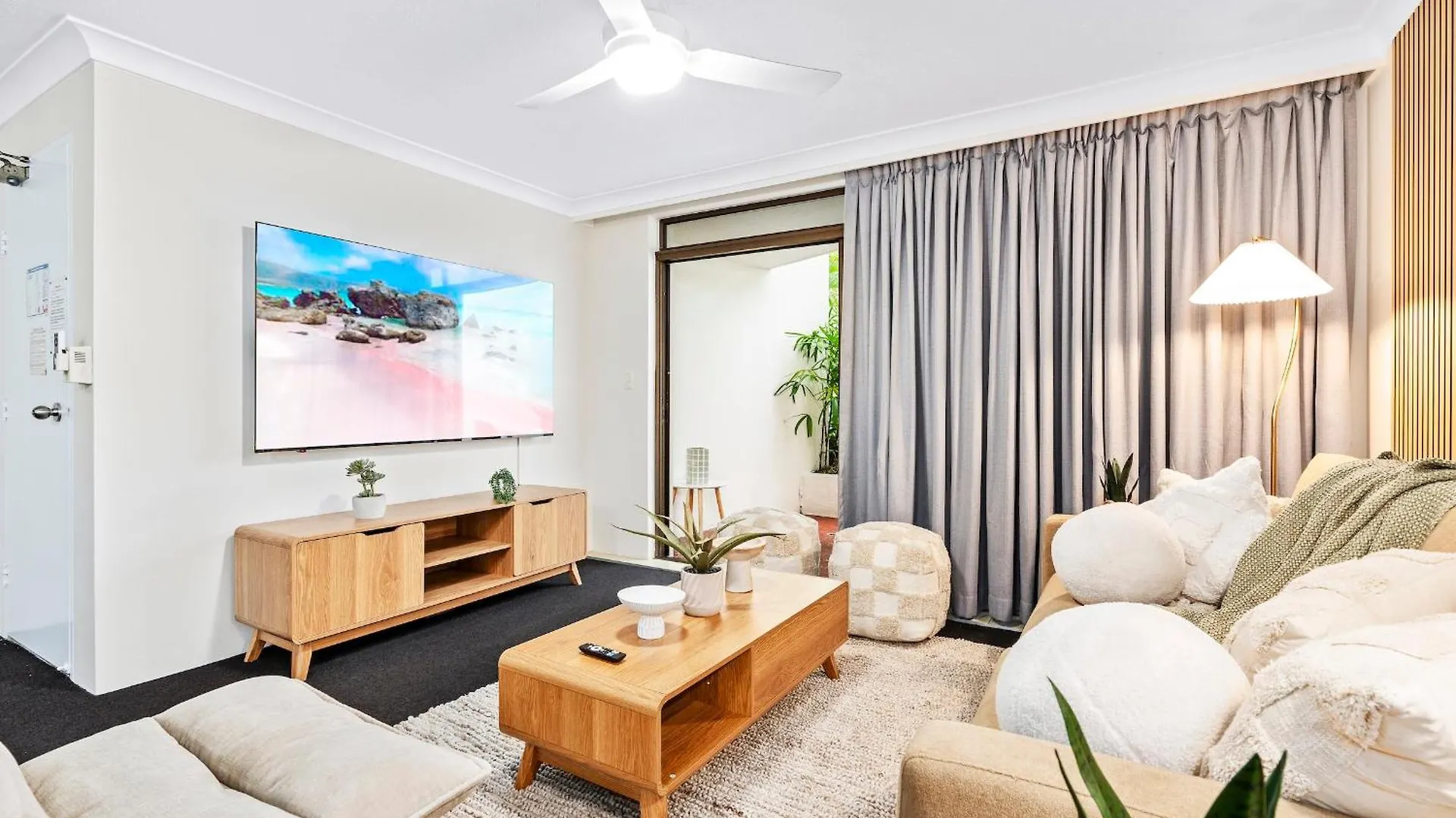 Surfers Paradise Coastal Beach Dream Gold Coast